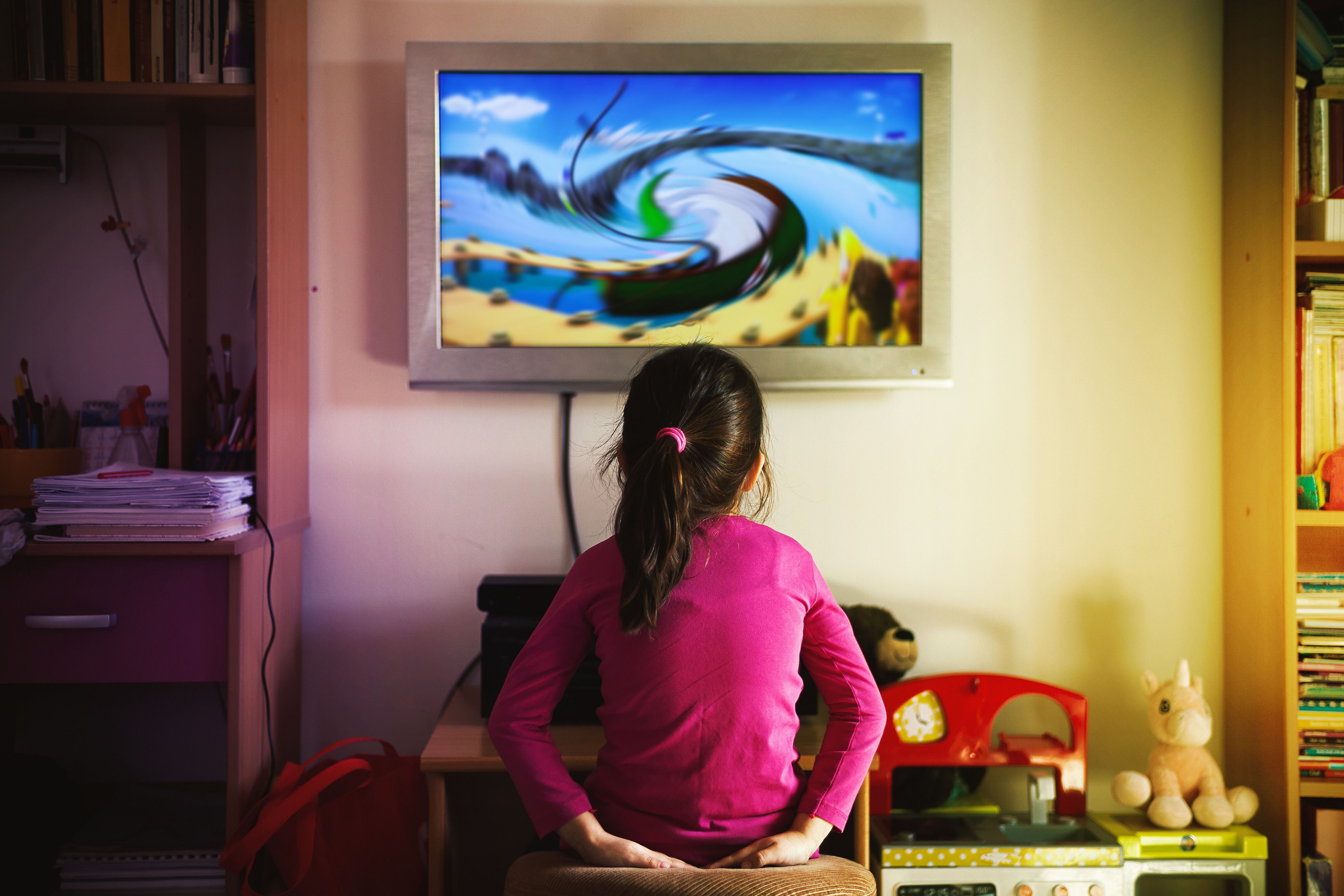 Excessive TV viewing as a child can lead to higher risk of smoking, gambling, University of Otago study finds - NZ Herald Excessive TV viewing as a child can lead to higher risk of smoking, gambling, University of Otago study finds - NZ Herald