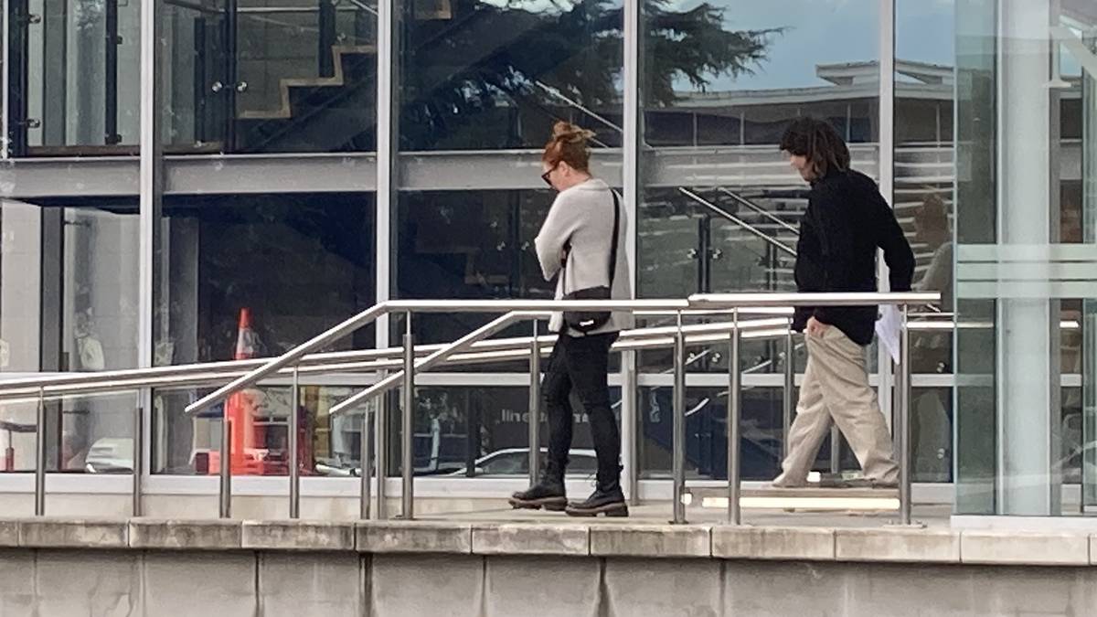 Home detention for Takaka man responsible for igniting fires outside Parliament