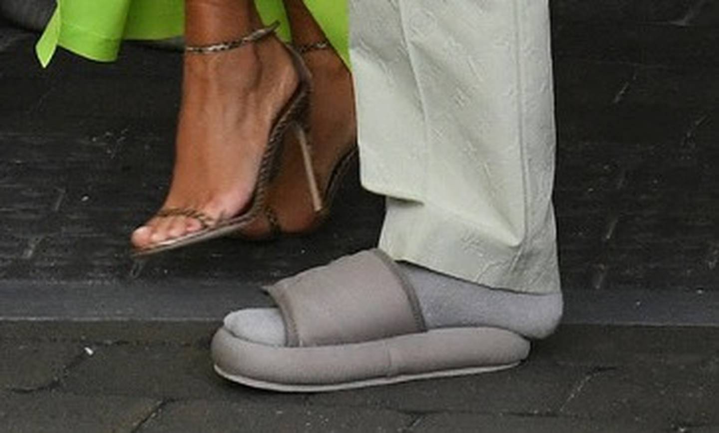 Kanye west small slides discount