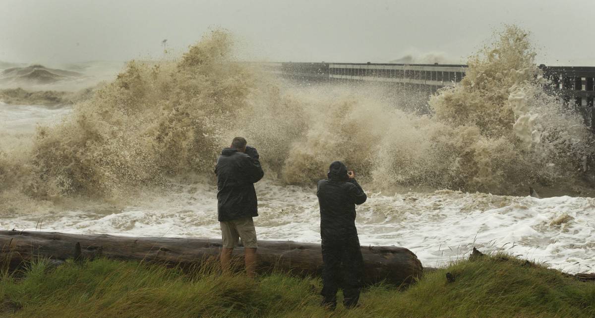 Cyclone Pam: 'Never seen anything like it'