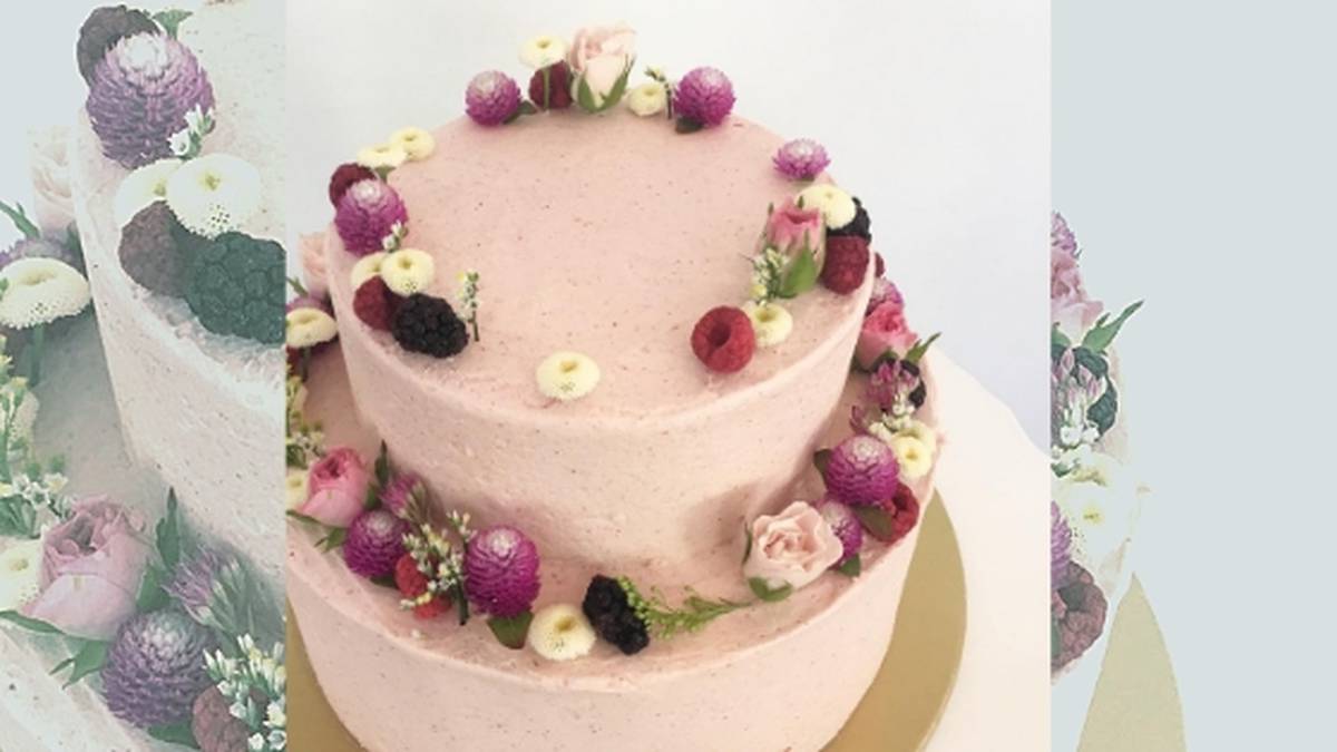 Bride To Be Slams Ugly Wedding Cake Made By Auckland Bakery The