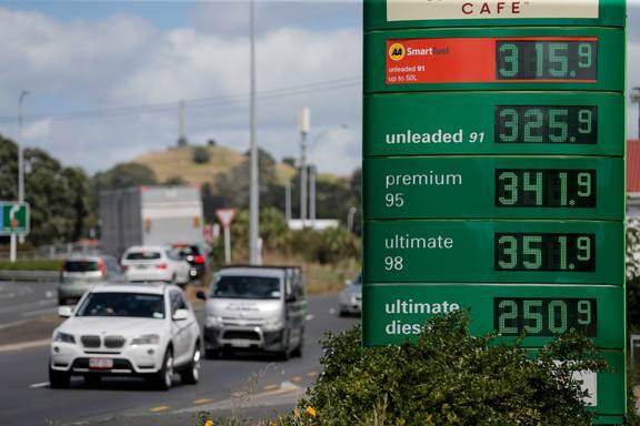 BP Greenlane East in Remuera has advertised petrol prices at over $3 a litre. Photo / Alex Burton