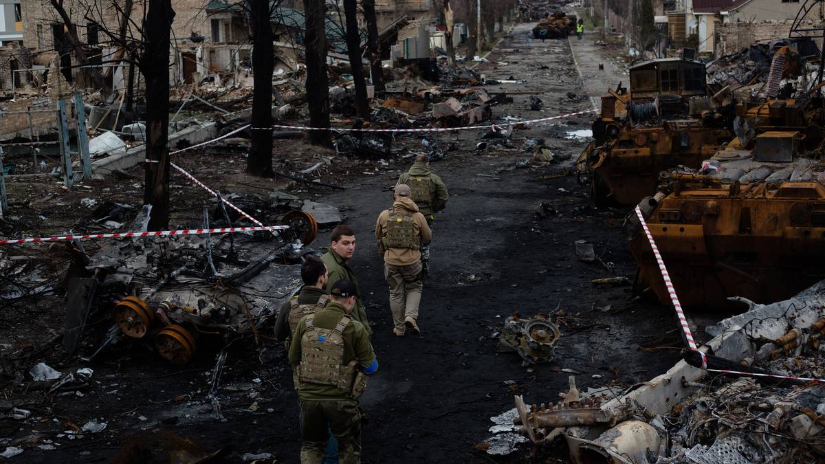 الحرب الروسية الأوكرانية: انسحاب روسيا من كييف لكن ‘لا ينتهي’