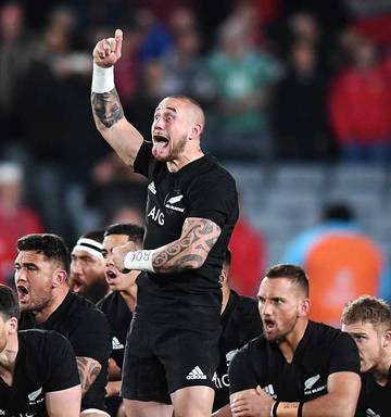 Tj Perenara Re Signs Four Year Deal With New Zealand Rugby