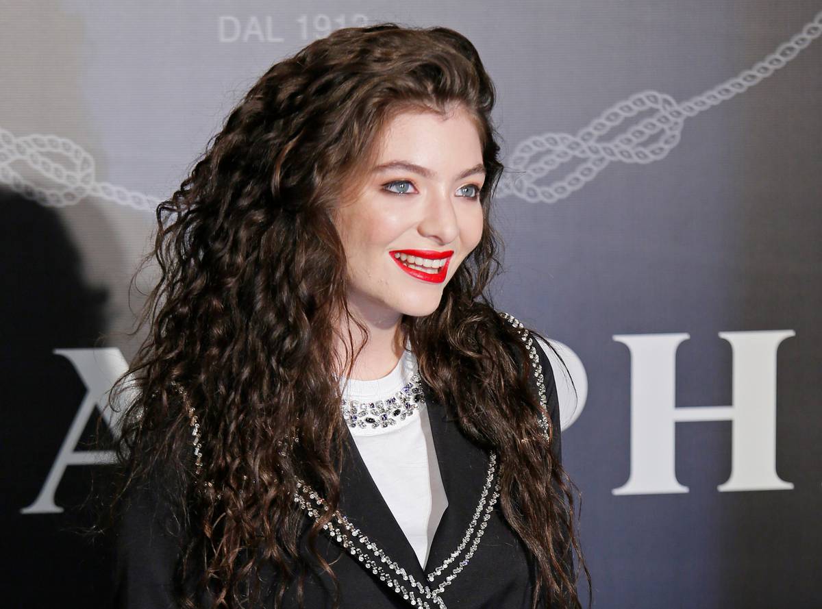 Israeli court: NZ activists must pay for Lorde cancellation