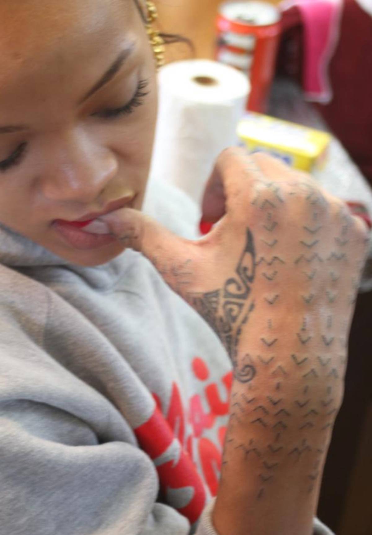 Rihanna Gets Her Kiwi Tattoo Covered By Another Nz Herald