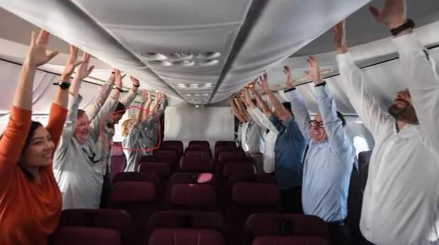 I'm the one expertly pinpointed with a red circle. Photo / Qantas via AP