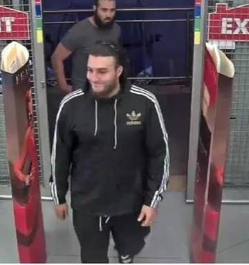 Melbourne Terror Plotters Caught Buying Bomb Making Equipment At Bunnings Warehouse Nz Herald