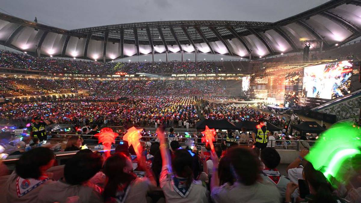 Enorme concierto de K-Pop después de que Storm Khanun interrumpiera el Jamboree de Scouts