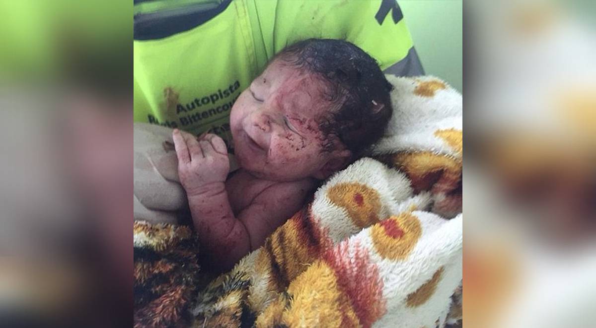 Baby Survives Being Ripped From The Womb In A Fatal Car Accident