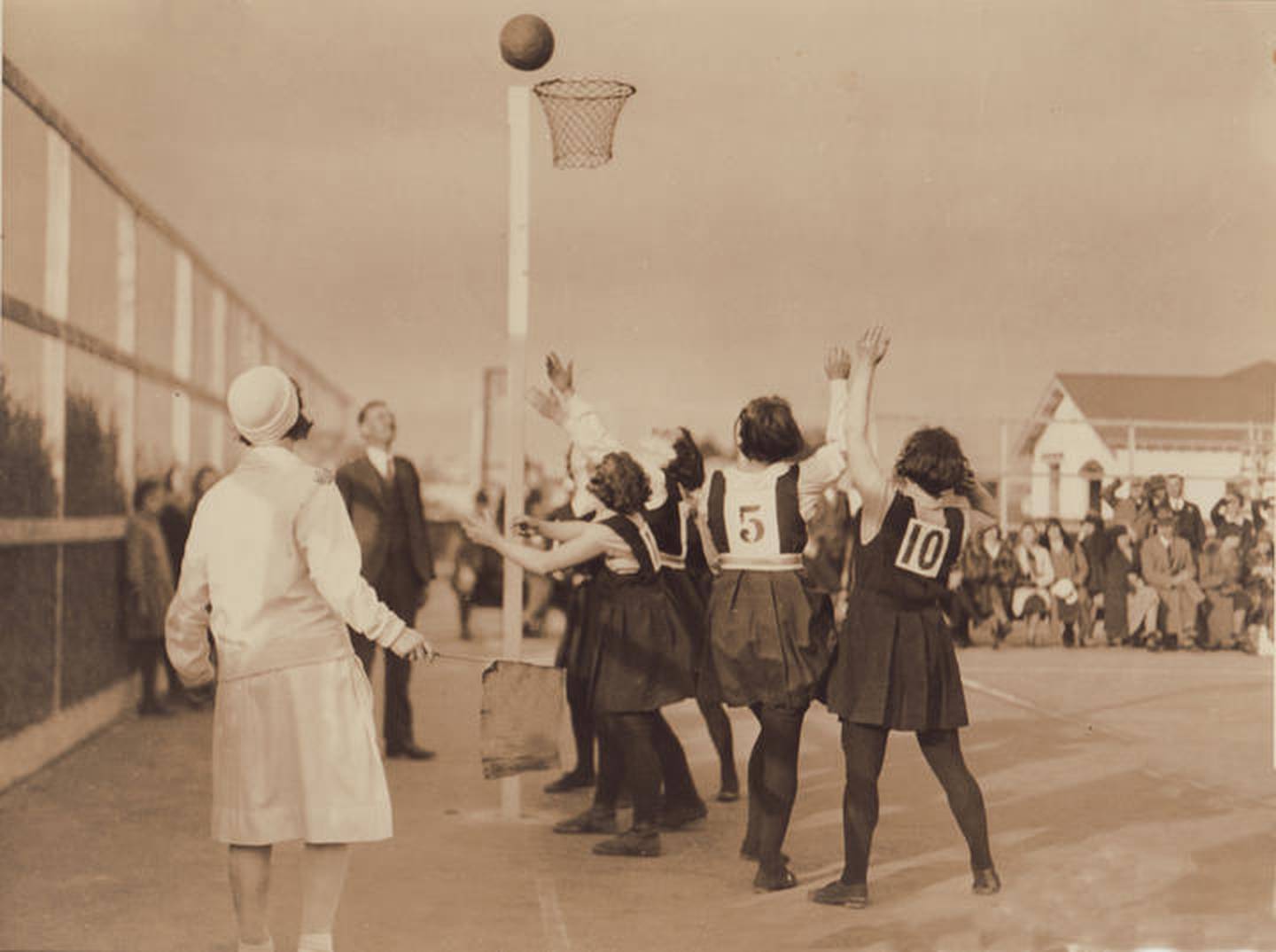Netball being played in New Zealand in 1932. Photo / Supplied/RNZ