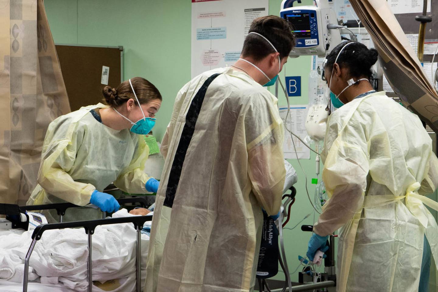 Sailors assigned to the hospital ship USNS Mercy (T-AH 19) treat the first patient from Los Angeles medical facilities March 29. Photo / Getty Images