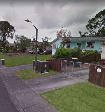 Eleven Escape House Fire In Henderson West Auckland Nz Herald