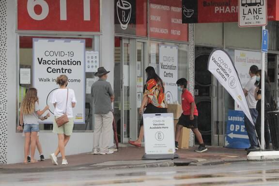 The wait for vaccines outside a Balmoral, Auckland centre today. Photo / Michael Craig