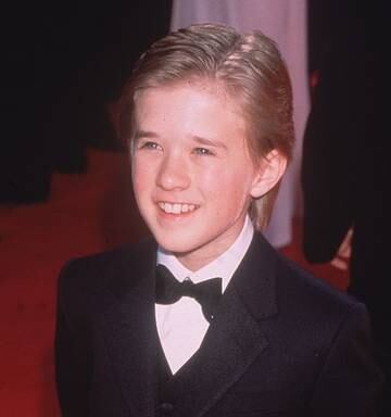 Get Wallpaper Whatever Happened To The Sixth Sense Star Haley Joel Osment Nz For iPhone Free