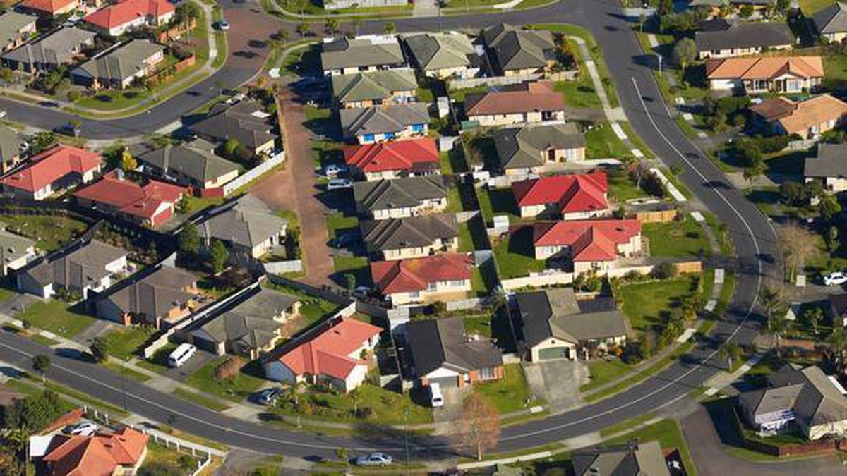 Property Bloodbath Aussie House Prices Could Halve Nz Herald