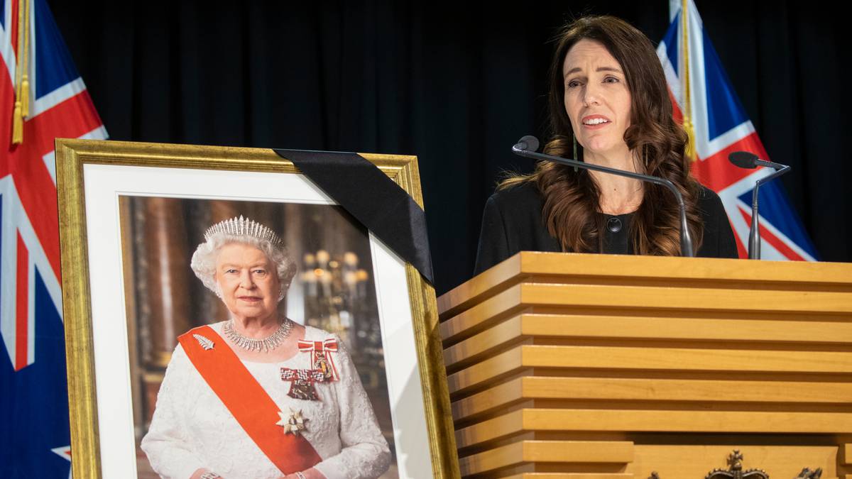 La première ministre Jacinda Ardern s’attend à ce que le roi Charles reste politiquement neutre