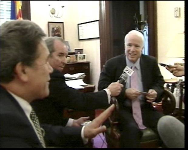 Barry Soper (centre) records an answer from John McCain as Winston Peters prepares to step in on July 19, 2006. Photo / One News