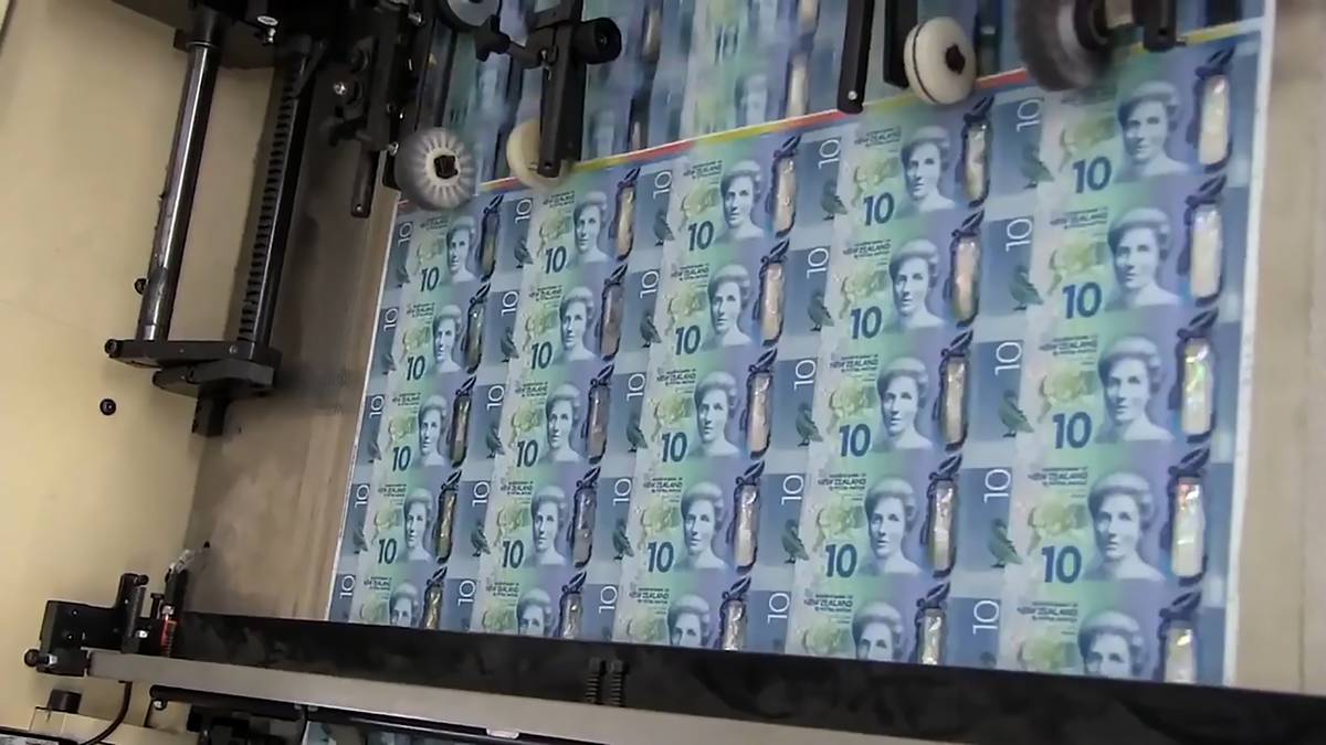 Koszt drukowania pieniędzy przekracza oczekiwania, Bank Rezerw Nowej Zelandii potrzebuje teraz 9 miliardów dolarów wsparcia