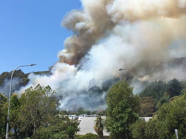 A fire is taking hold in Walters Bluff in Nelson. Photo / Nelson Weekly