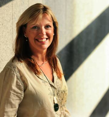 How Tv Psychic Deb Webber Predicted Her Daughter S Marriage And Heartbreak Nz Herald