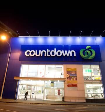 Countdown Customer S Toilet Trip A 50 Shock Nz Herald