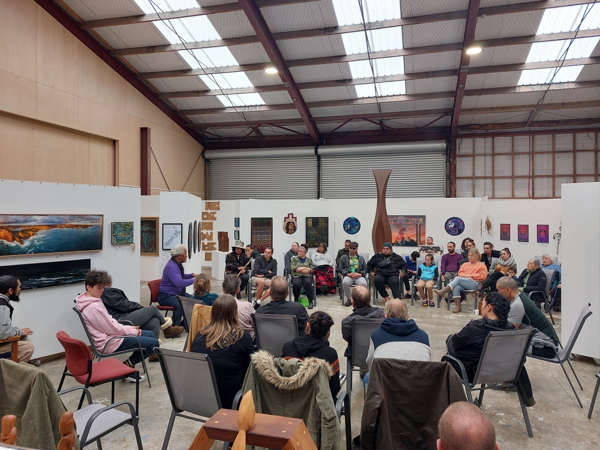 Tai Tokerau tangata whenua discuss mythical demigod Māui and his significance to the iwi. Photo / Liam Ratana