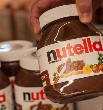 Inside Us 31 5 Billion Ferrero Rocher Heir Giovanni Ferrero S Family Tragedies Nz Herald