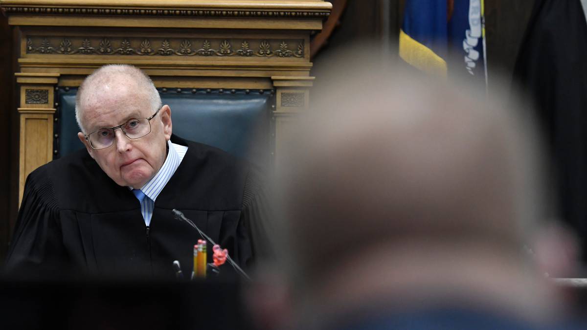 Kasus Kyle Rittenhouse menimbulkan pertanyaan: Apa yang membuat pengadilan yang adil?