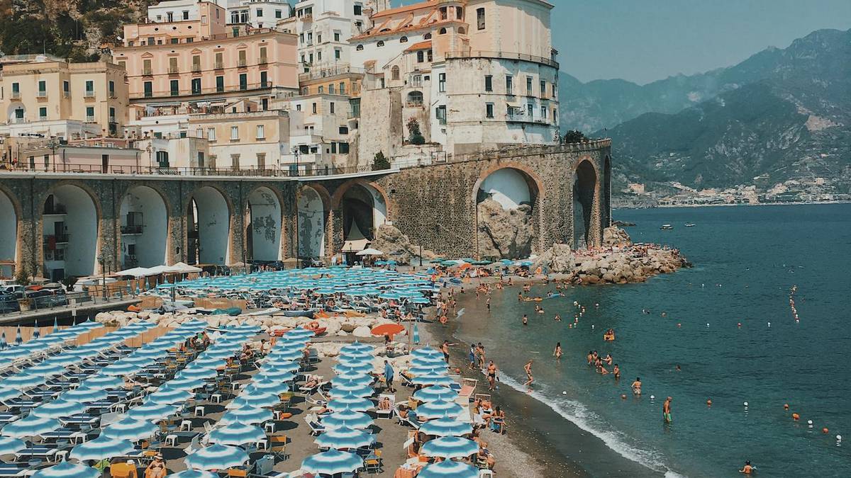 Dziwaczny środek Włoch mający na celu ograniczenie ruchu na Amalfi Coast Road