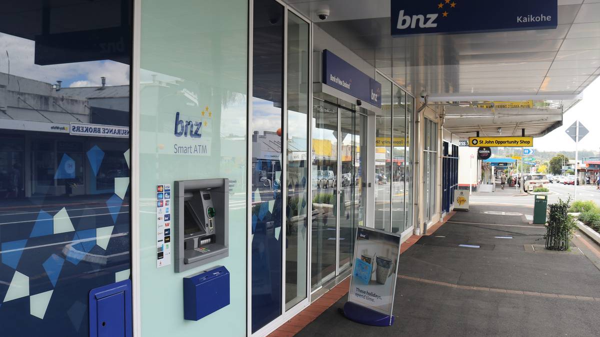 Karty bankowe BNZ i bankowość internetowa powracają do trybu online po poważnej awarii