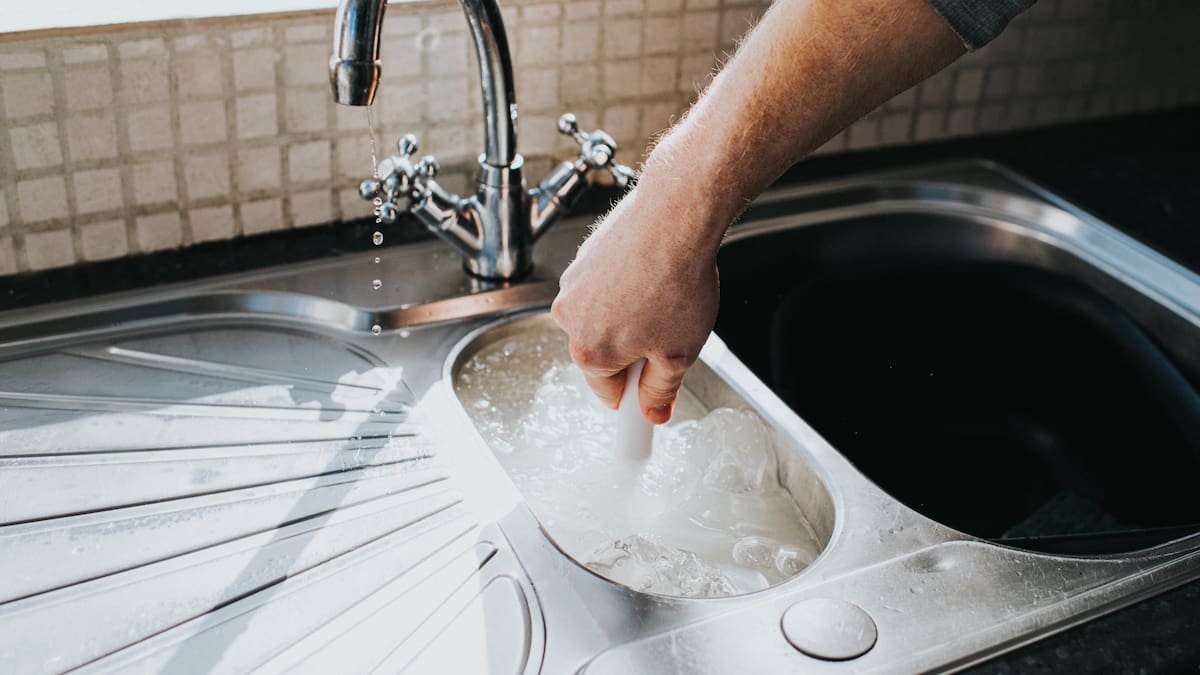 The 10 filthy things in the kitchen you’re probably forgetting to clean The 10 filthy things in the kitchen you’re probably forgetting to clean