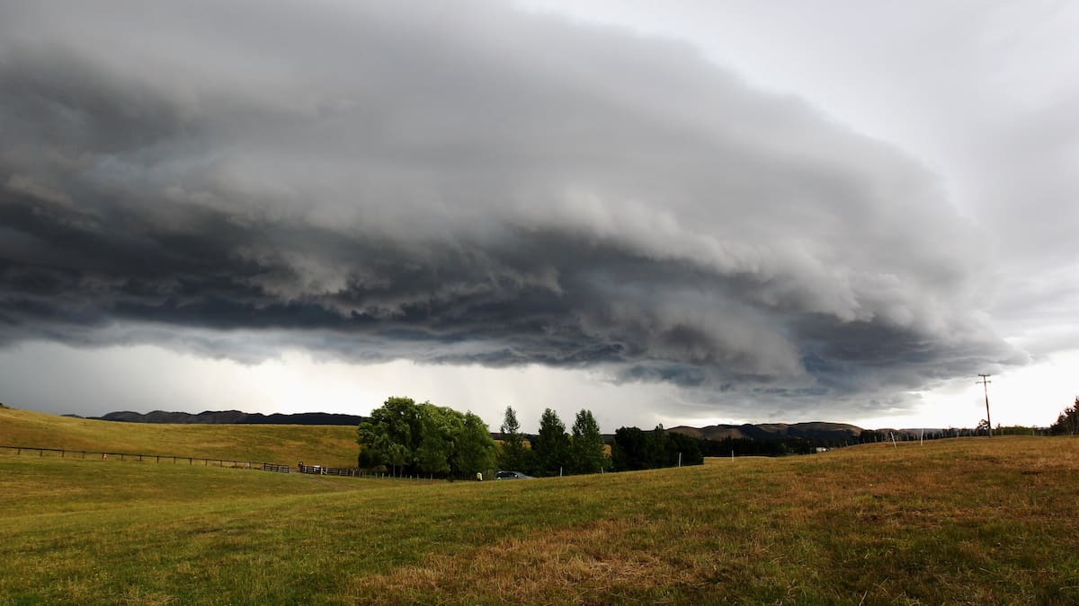 Queensland towns isolated by floods; drought relief, thunderstorm risk further south
