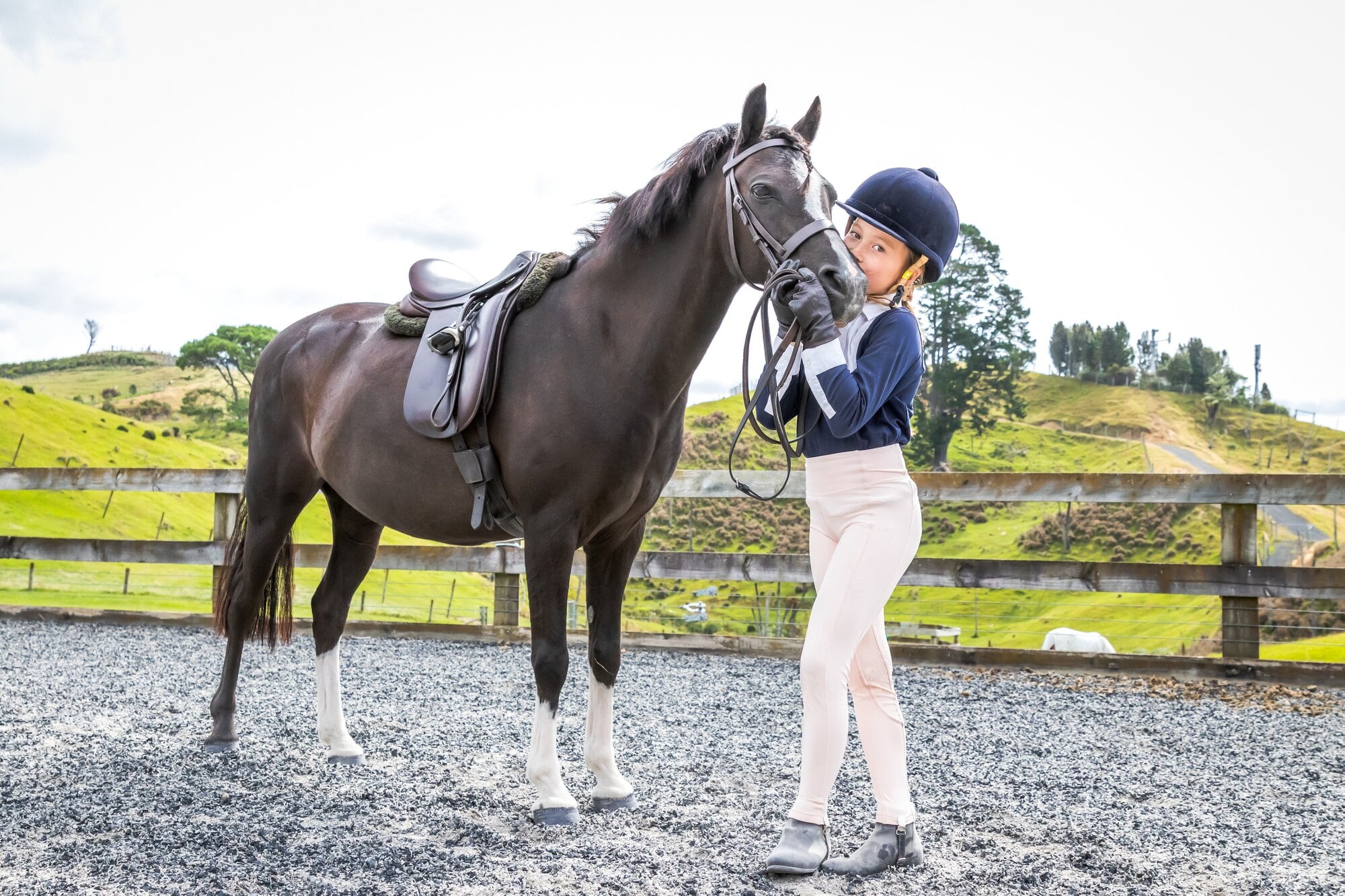  Addison Chan, 9, and pony &lsquo;Wanda&rsquo; have forged a beautiful bond while training for this season&rsquo;s A&P show circuit. Photo / Kelly O&rsquo;Hara