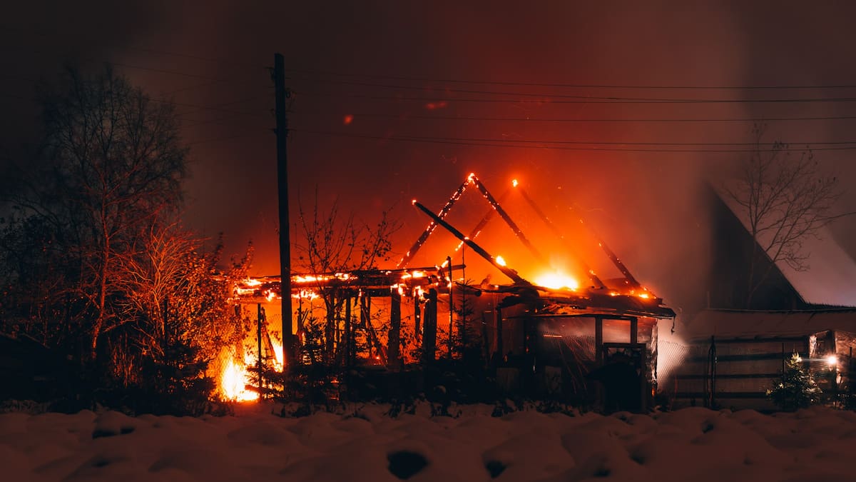 ‘Should I kill him now?’ Drunk, jealous man burns down ex’s home, threatens her new partner ‘Should I kill him now?’ Drunk, jealous man burns down ex’s home, threatens her new partner