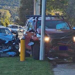 Rotorua mother and daughter injured after stolen car smashes into their vehicle, driver flees