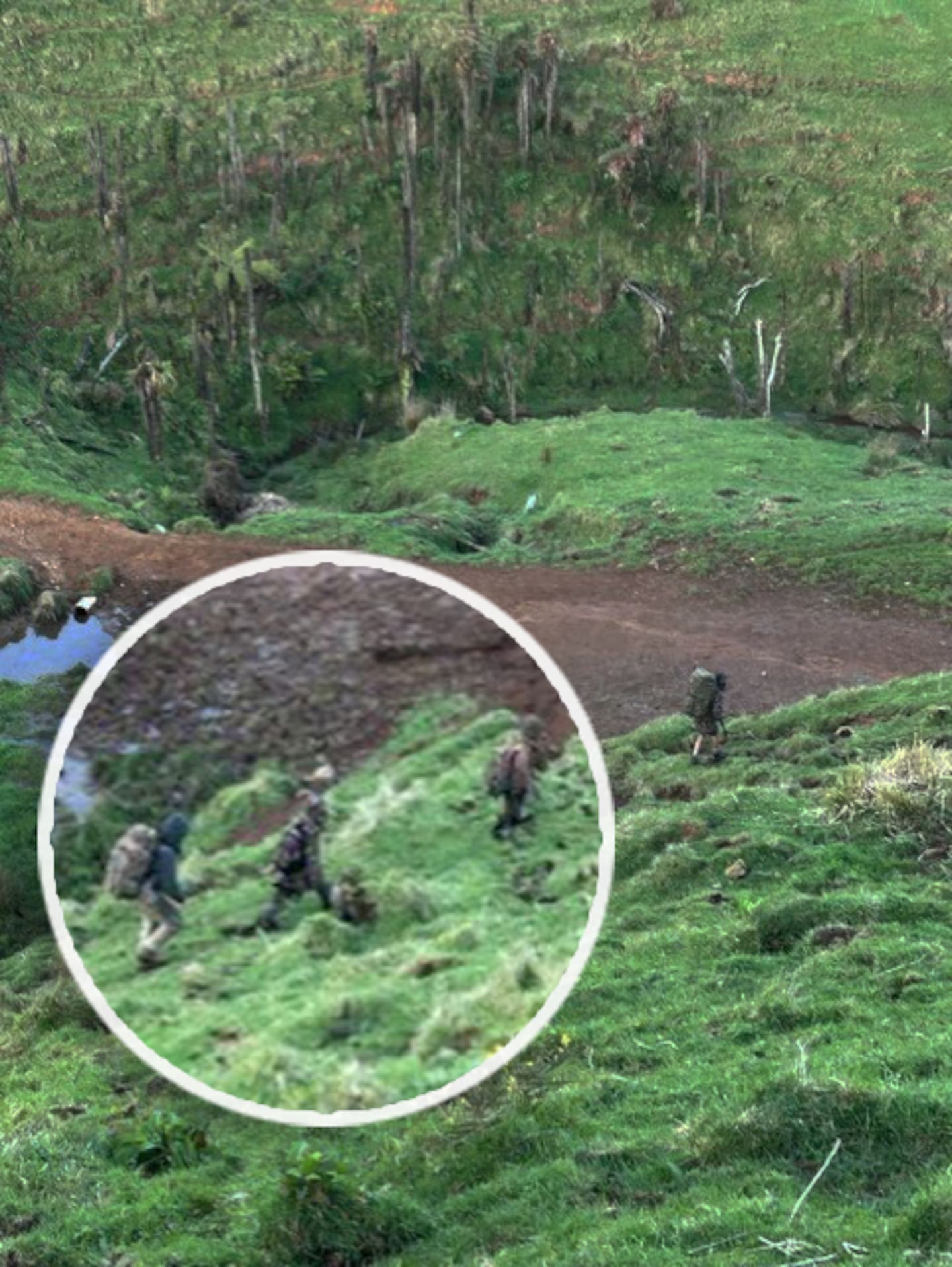 Tom Phillips and his three children,  Ember, Maverick and Jayda were spotted in the Marokopa bush last Thursday by pig hunters.