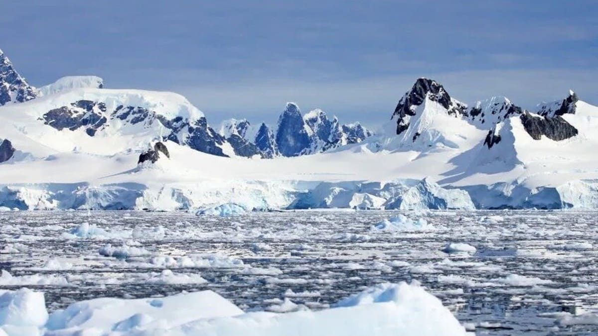 Near Antarctica, saltier seas mean less ice, study finds Near Antarctica, saltier seas mean less ice, study finds