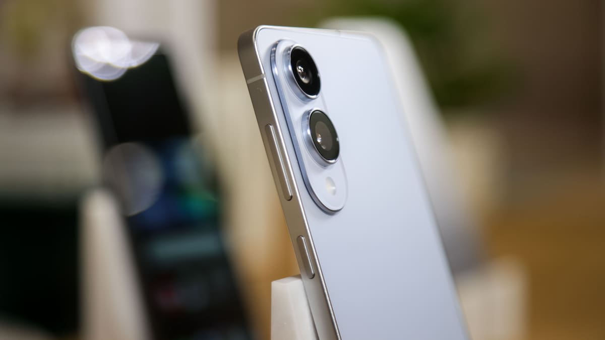 Do you want a skinny smartphone with worse battery life? Do you want a skinny smartphone with worse battery life?