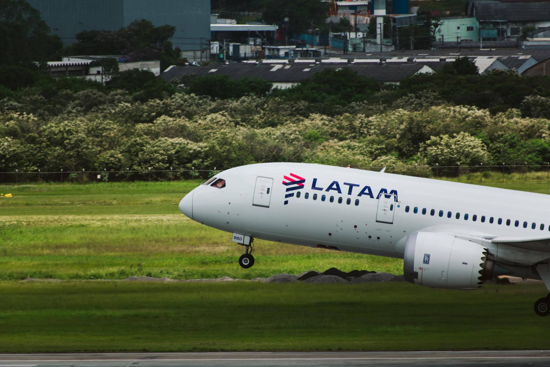 Latam horror flight: Some victims offered a ‘few thousand’ dollars, says lawyer