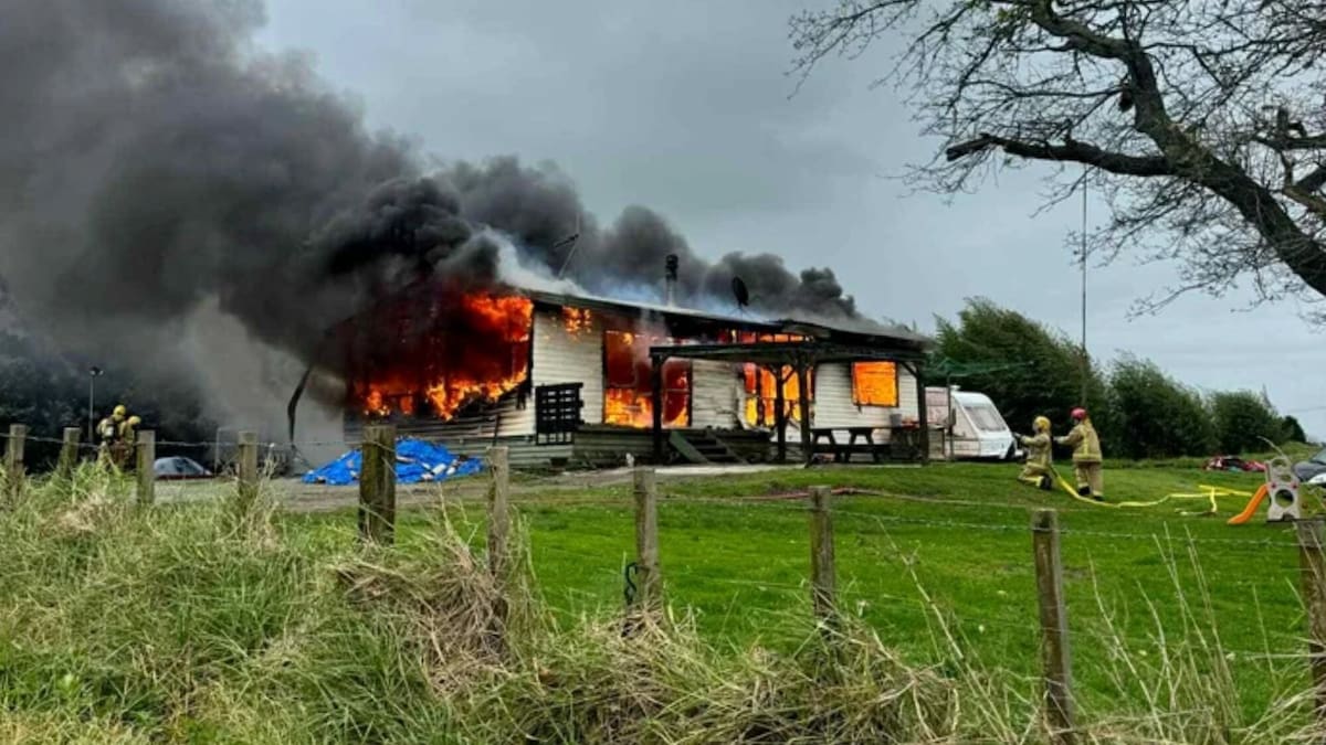 ‘Silence … then the heat hit me’: Man saves Harley, loses house in blaze ‘Silence … then the heat hit me’: Man saves Harley, loses house in blaze