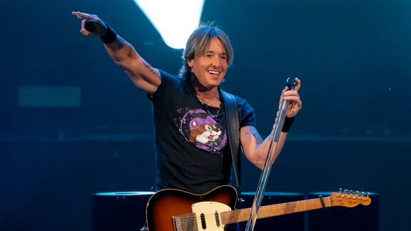 New Zealand-born music star Keith Urban shuts down interviewer's question on wife Nicole Kidman - NZ Herald