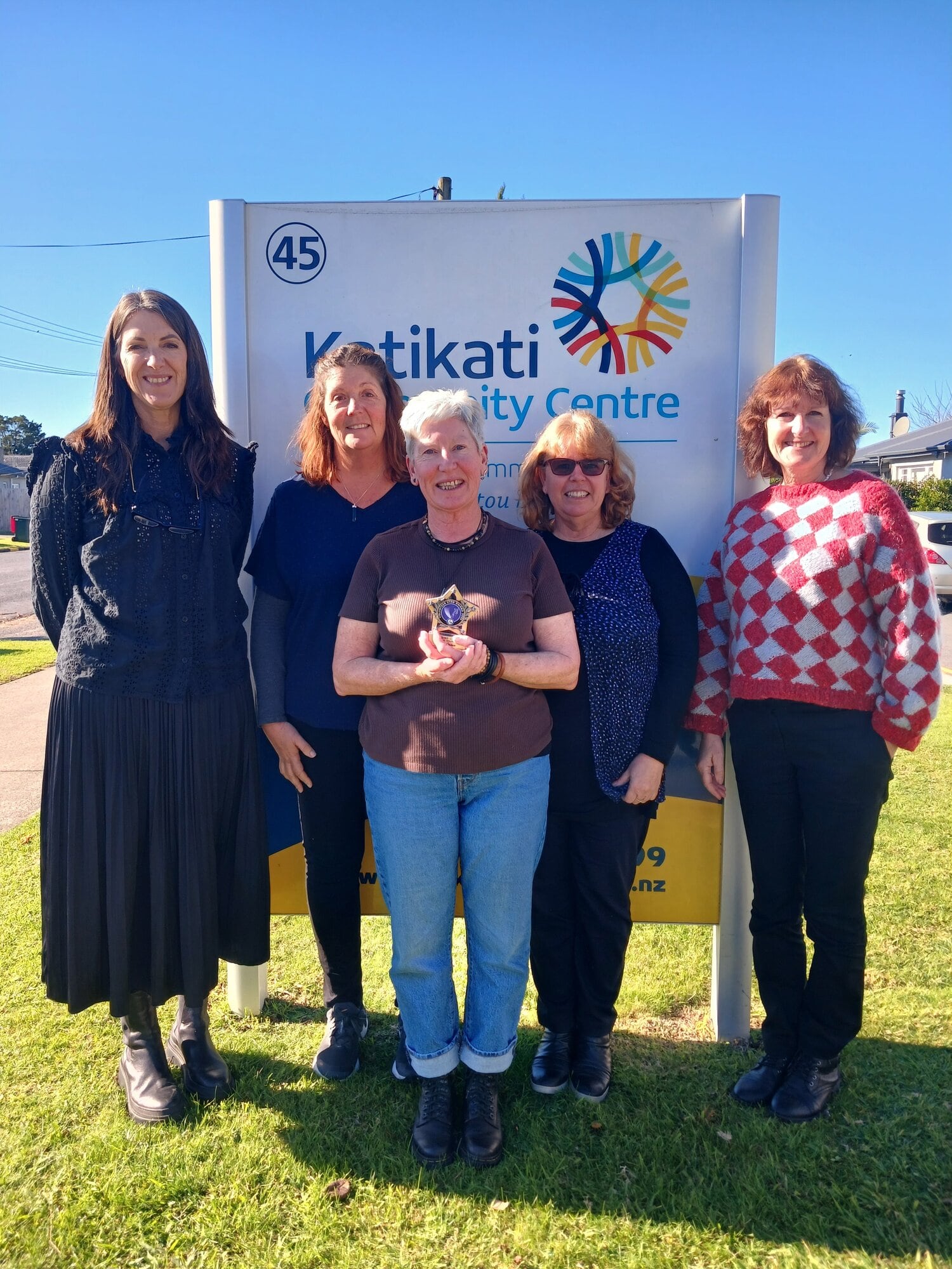  Katikati Community Centre staff Nicky Austin, Rochelle Morrow, volunteer Shona Graham, with Jan de Faye and Sally Goodyear at work on a Katikati Spring Clean. Photo / Supplied