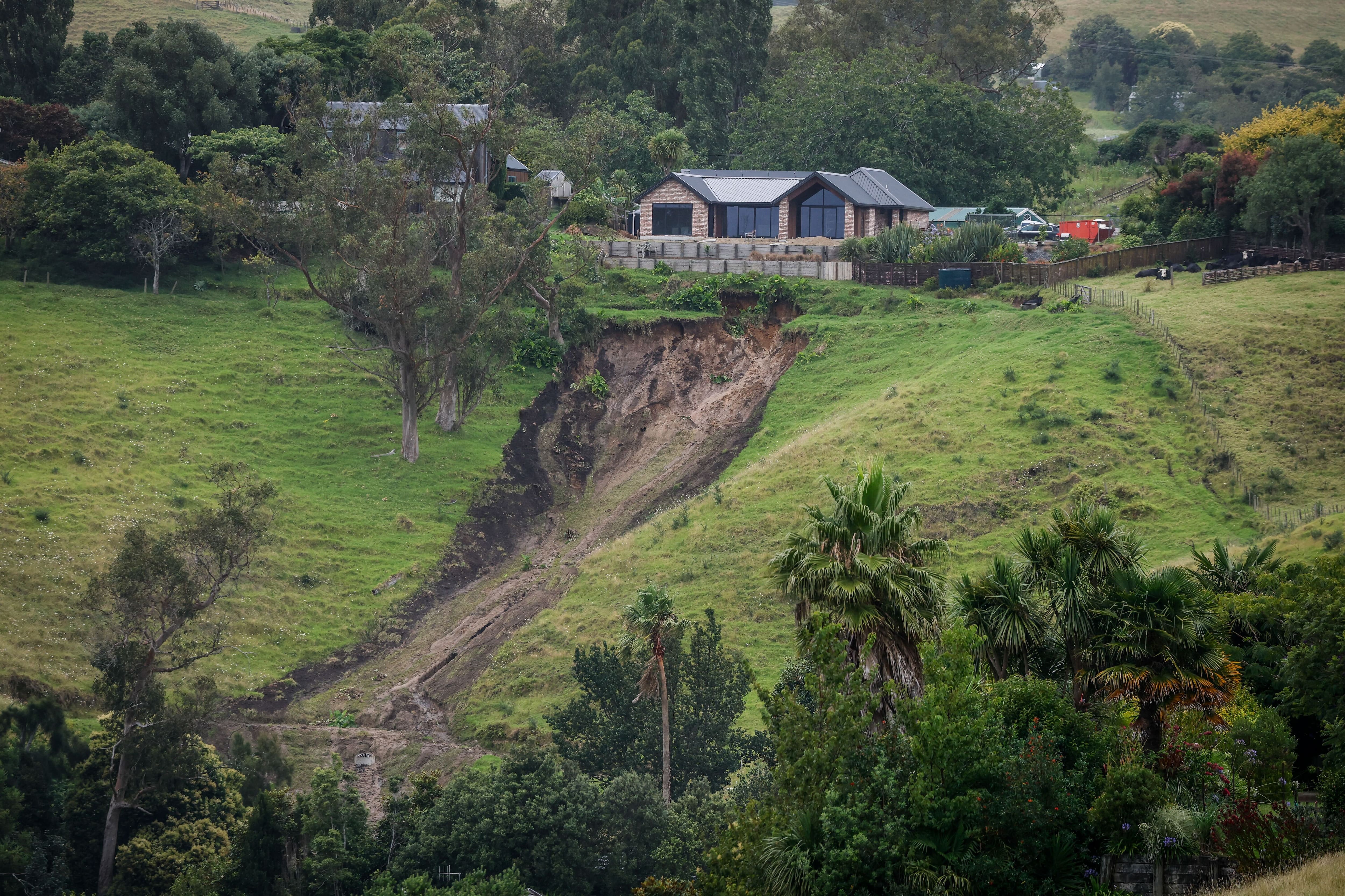 Tauranga couple feel  absolutely  safe with Welcome Bay new build home after  horrendou slip near miss