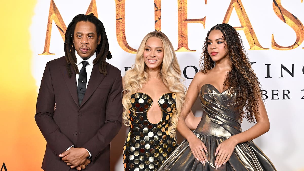 Jay-Z steps out with family amid rape accusations Jay-Z steps out with family amid rape accusations