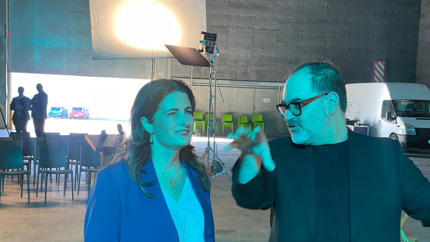Finance Minister Nicola Willis meets with WingNut films CEO Carlos Ramirez Laloli at Stone Street Studios in Wellington. Photo / Thomas Coughlan