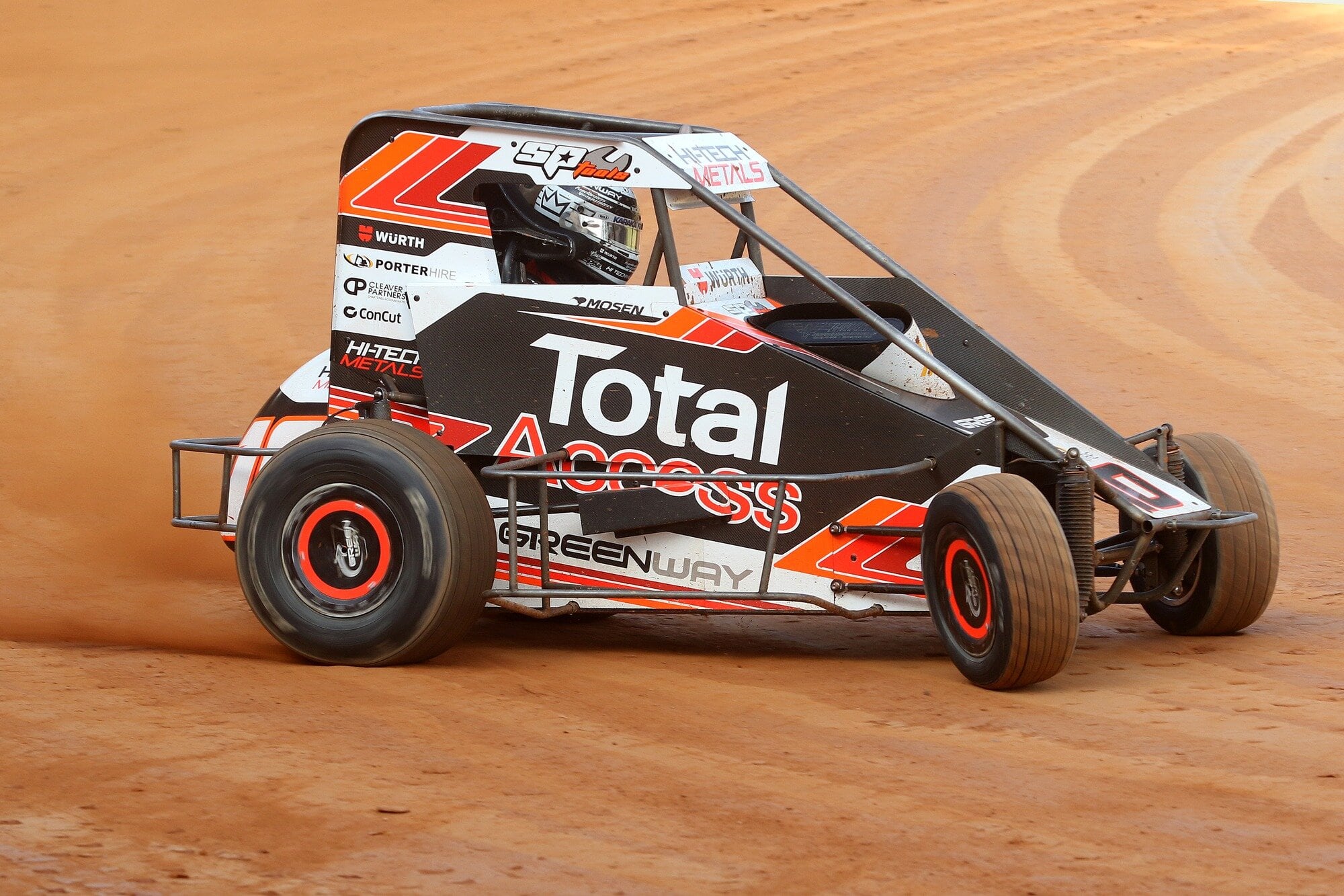  Auckland&rsquo;s Brad Mosen claimed his sixth runner-up finish in the New Zealand Midget Car Championship. Photo / Stuart Whitaker/The Write Angle