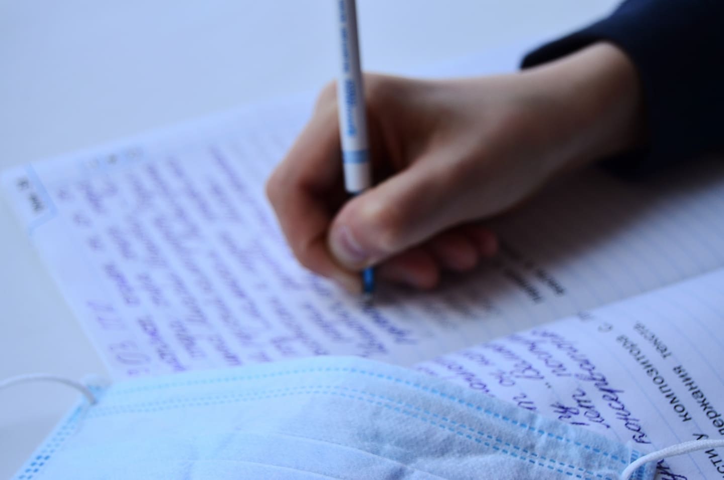 Handwriting "activates and strengthens the brain's orthographic mapping pathway", the report says. Photo / 123RF