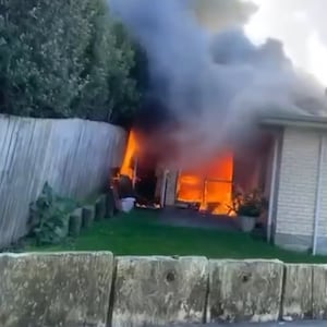 Firefighters battle ‘suspicious’ house fire in Greenlane, Auckland - ‘It’s really bad’