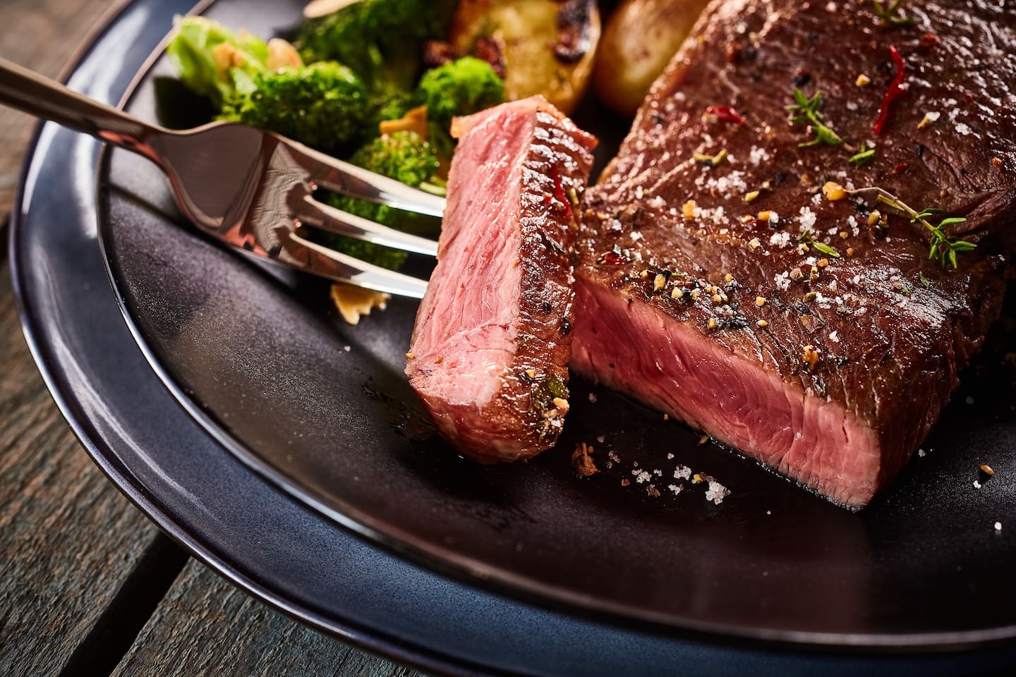If you're going to bring a fancy cut of meat to a barbecue, be prepared to fight for it come serving time. Photo / 123rf
